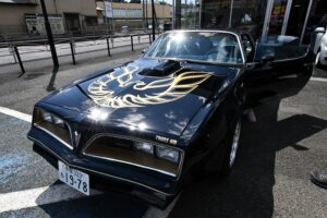 　魂を磨き、V8を送り出す。