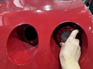 　デスクからガレージへ、そして祭りへ