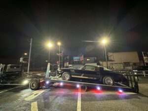 　青空とV8の気配、金曜日のMARCELOへ