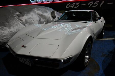 NEWS　＃FORSALE　NEWS　極寒の20日、それでもV8は熱い。FOR SALE コルベット到着