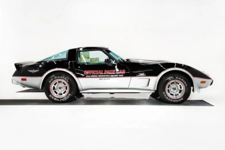 　15マイルの奇跡。1978 INDY PACE CAR、新車のまま眠っていたCORVETTE。