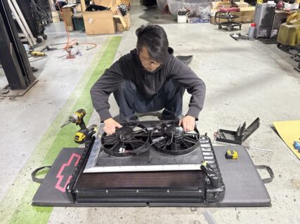 土砂降りスタート、午後は一気に仕上げます。